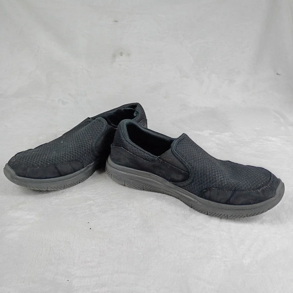 Skechers Work Shoes Mens Size 10‎ Black  Slip Resistant Relaxed Fit